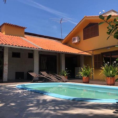 Linda Casa Com Piscina Em Bombinhas, Espaco Inteiro Luaran gambar