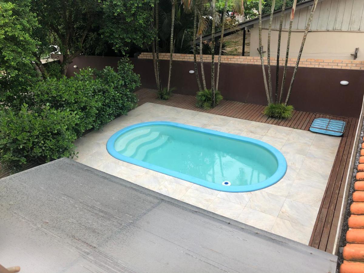 Linda Casa Com Piscina Em Bombinhas, Espaco Inteiro Luaran gambar