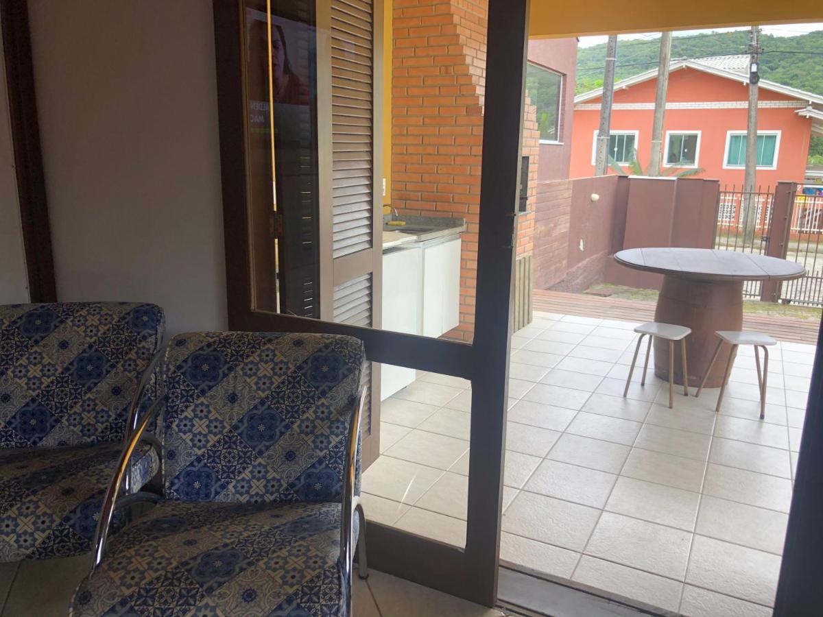 Linda Casa Com Piscina Em Bombinhas, Espaco Inteiro Luaran gambar