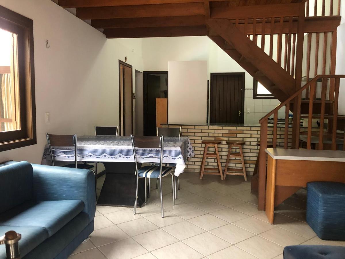 Linda Casa Com Piscina Em Bombinhas, Espaco Inteiro Luaran gambar