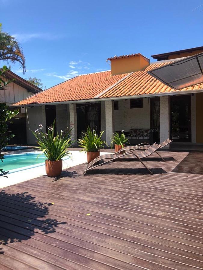 Linda Casa Com Piscina Em Bombinhas, Espaco Inteiro Luaran gambar